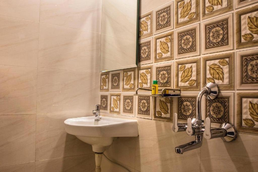 Hotel Embassy Grand Near Us Embassy Bkc Mumbai Luaran gambar